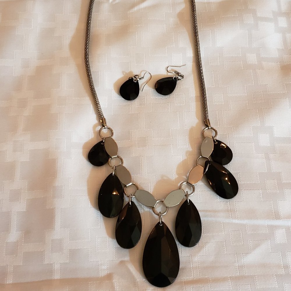 (SOLD) Black Teardrop Waterfall Necklace and Earring set